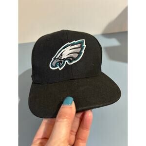 Philadelphia Eagles hat black front logo adjustable